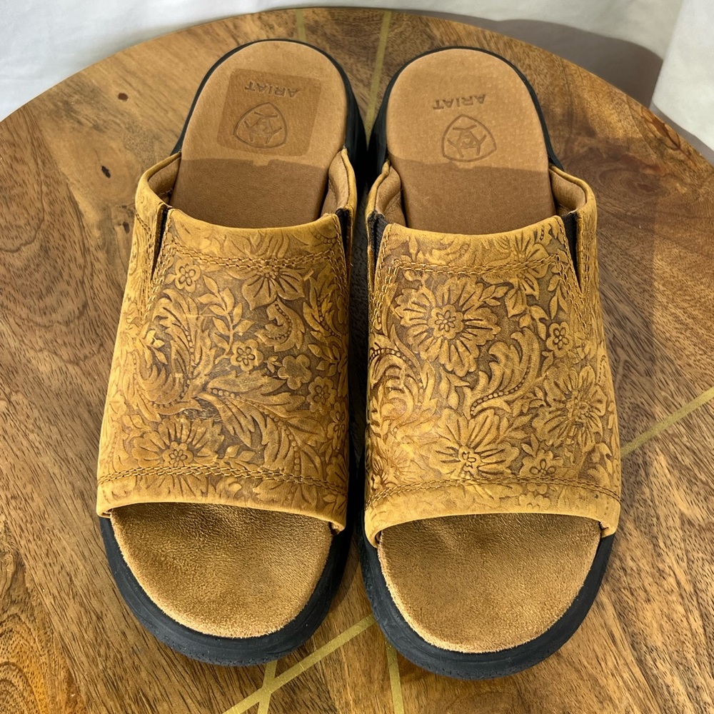 Ariat Bridgeport Floral Embossed Tan Slide Sandals
